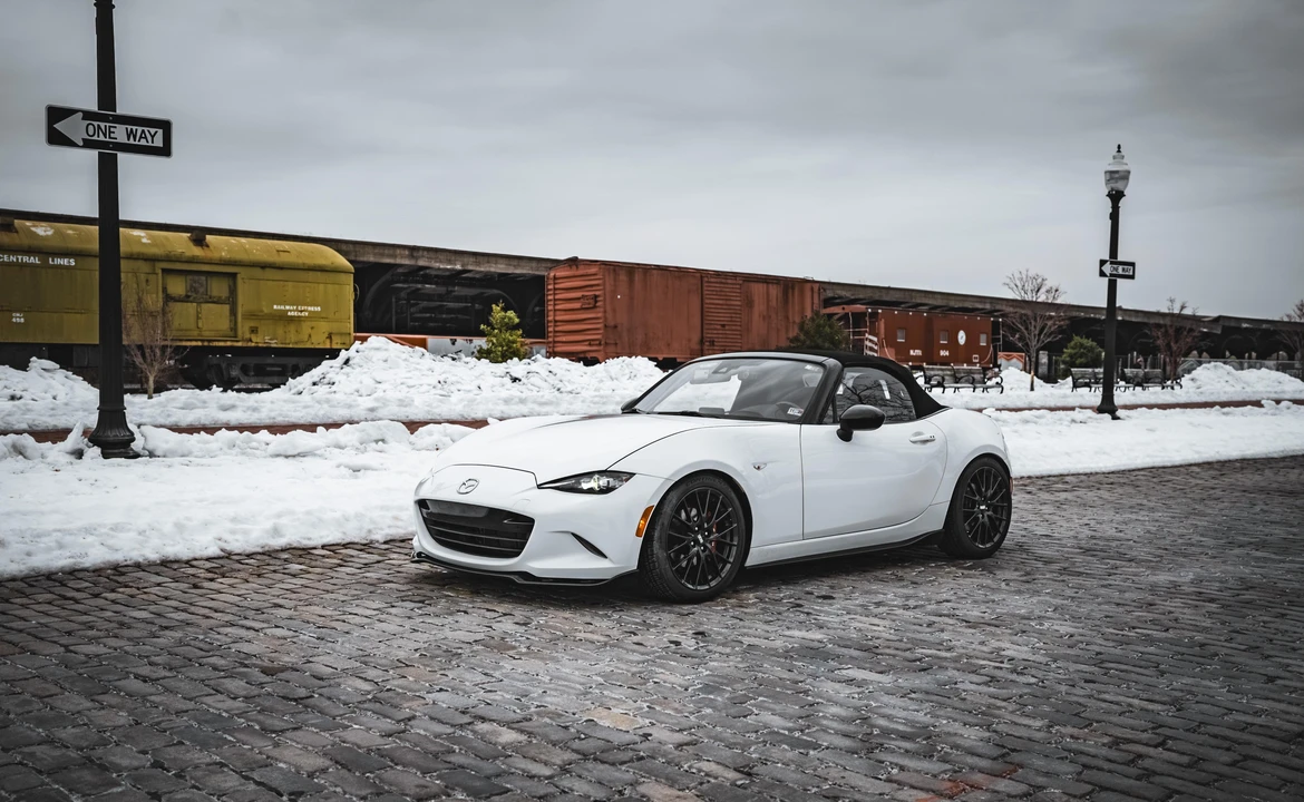 2021 Mazda ND MX-5 Miata - Image 11 of 31