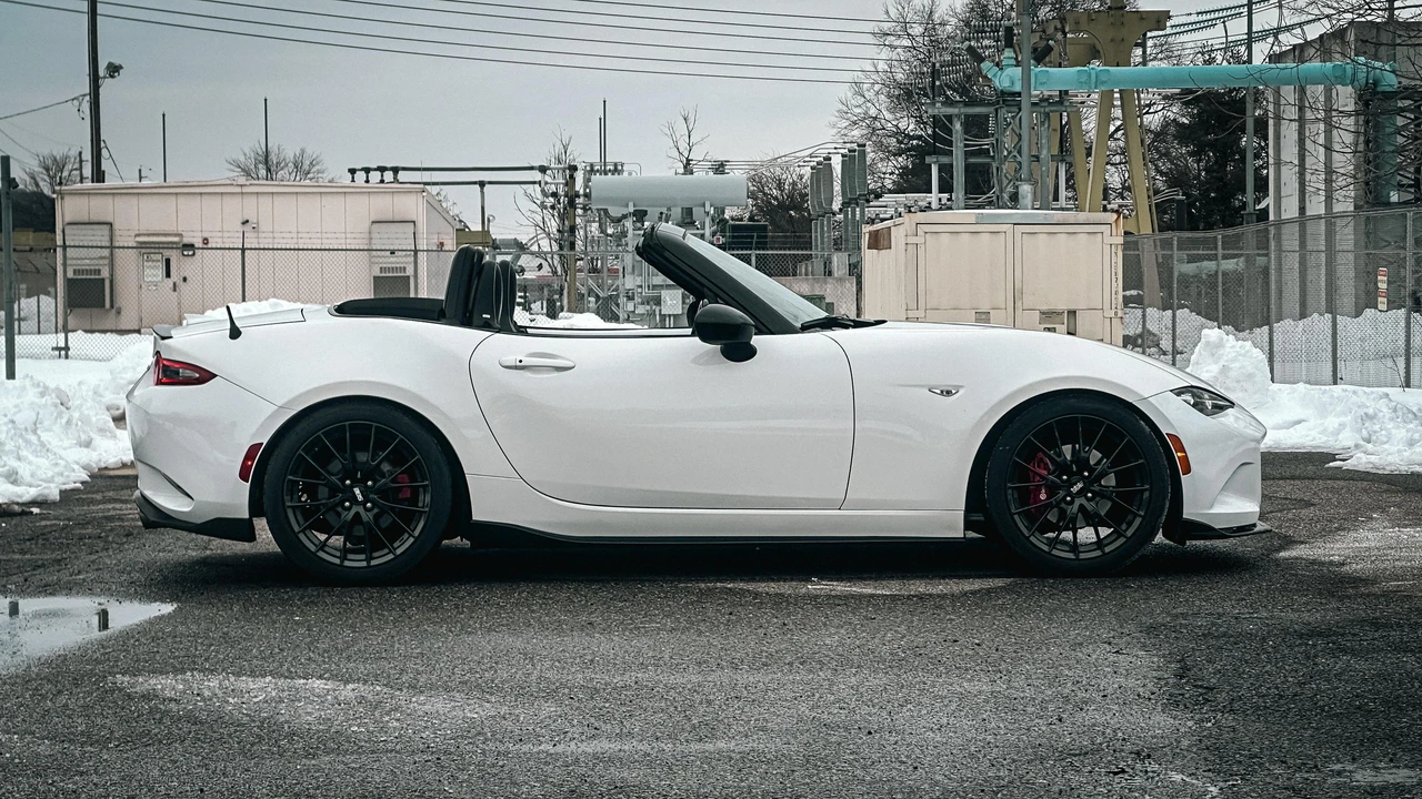 2021 Mazda ND MX-5 Miata - Image 9 of 31
