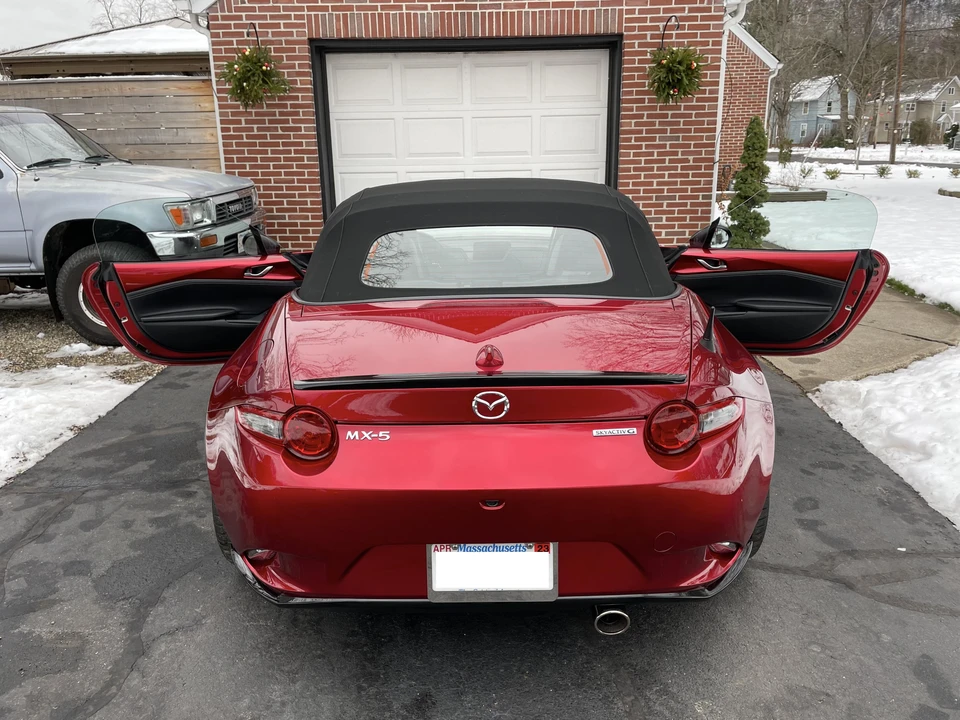 2021 Mazda ND MX-5 Miata - Image 16 of 29