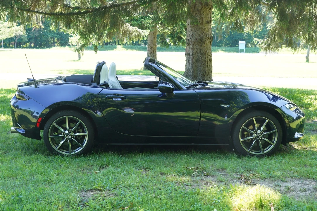 2021 Mazda ND MX-5 Miata - Image 19 of 31