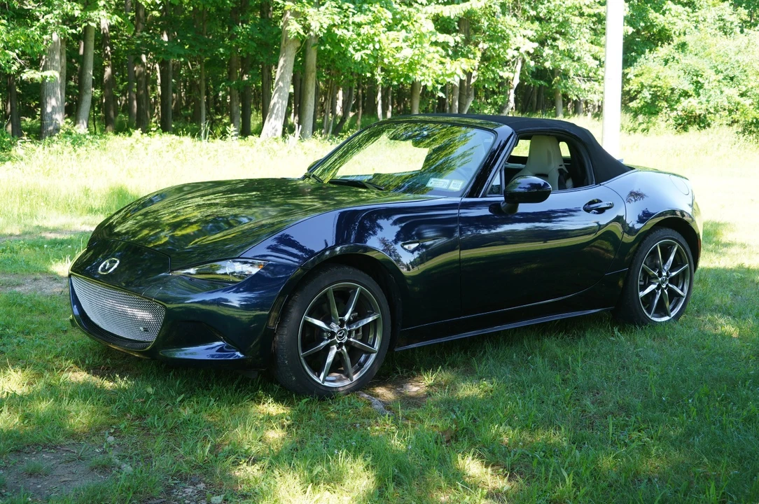 2021 Mazda ND MX-5 Miata - Image 12 of 31