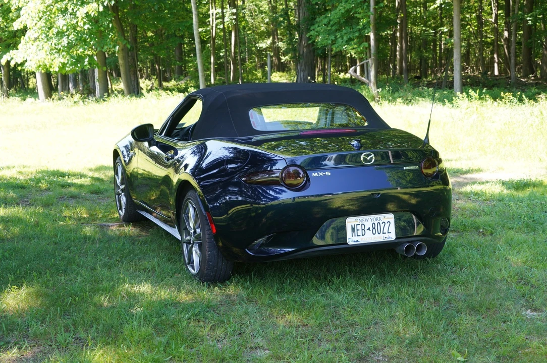 2021 Mazda ND MX-5 Miata - Image 15 of 31