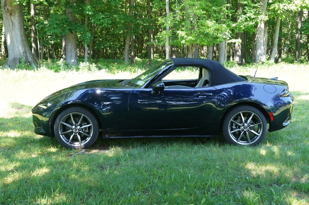 2021 Mazda ND MX-5 Miata - Image 13 of 31