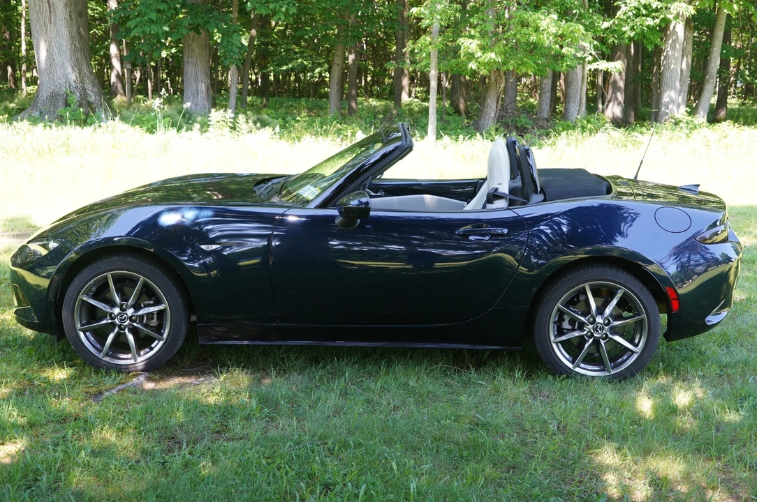 2021 Mazda ND MX-5 Miata - Image 16 of 31