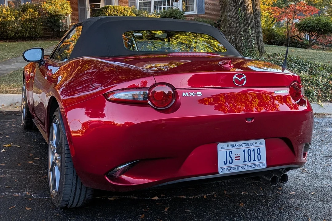 2021 Mazda ND MX-5 Miata - Image 17 of 31