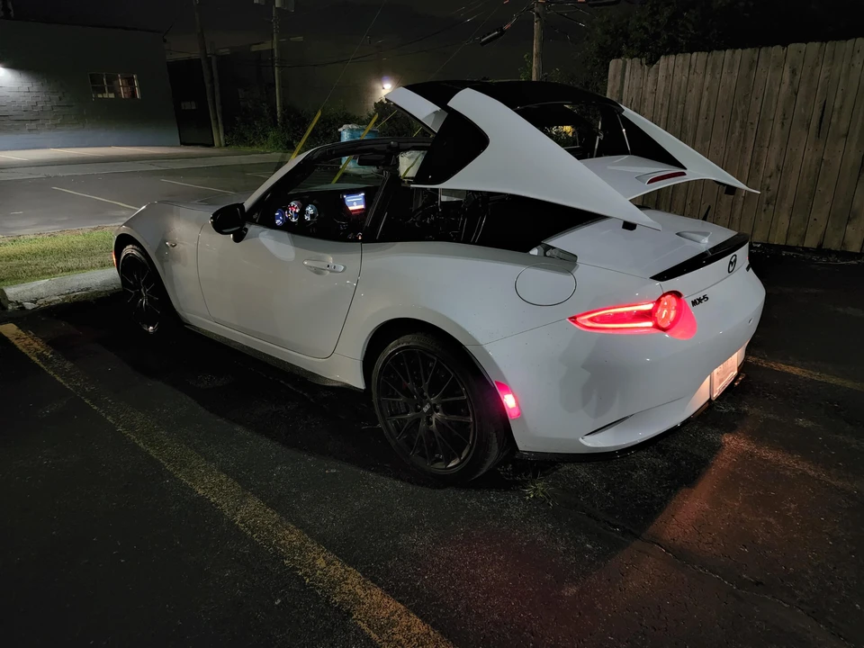 2021 Mazda ND MX-5 Miata - Image 27 of 31