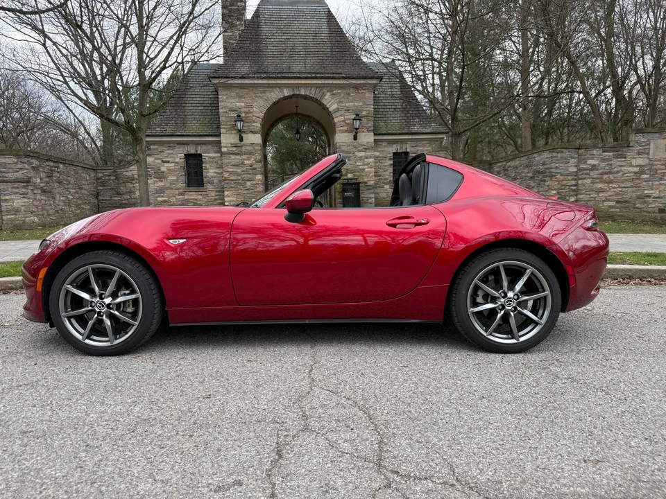 2021 Mazda ND MX-5 Miata - Image 8 of 31