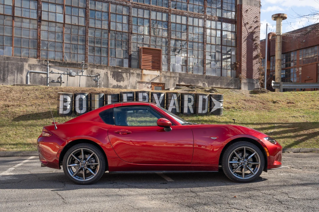 2021 Mazda ND MX-5 Miata - Image 18 of 31