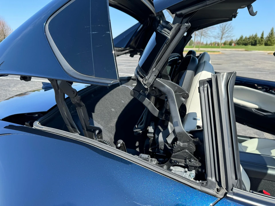 2021 Mazda ND MX-5 Miata - Image 29 of 31