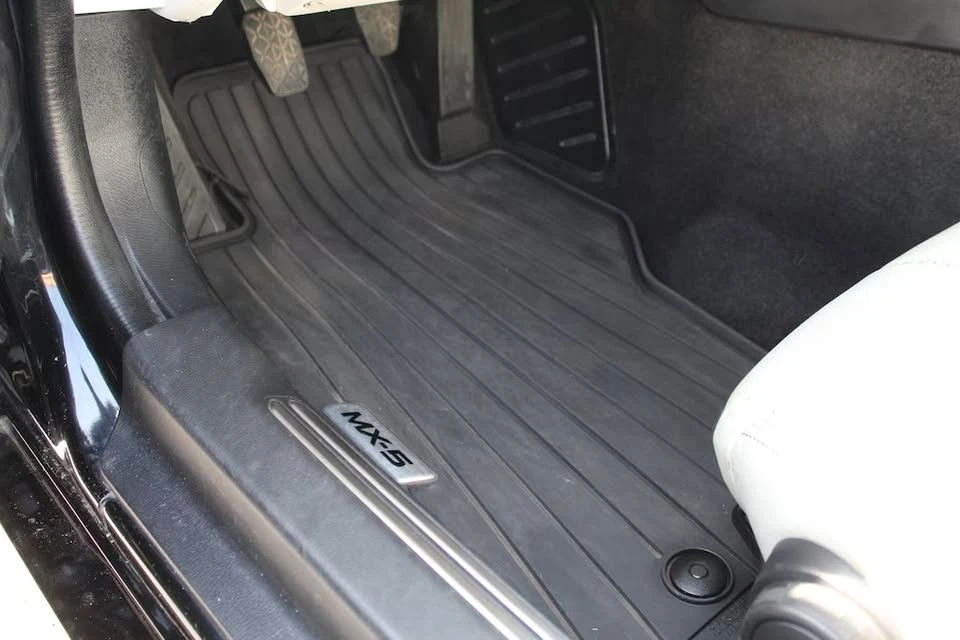 2021 Mazda ND MX-5 Miata - Image 11 of 13