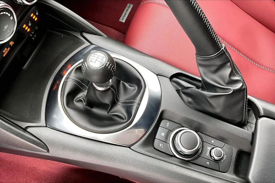 2021 Mazda ND MX-5 Miata - Image 15 of 19
