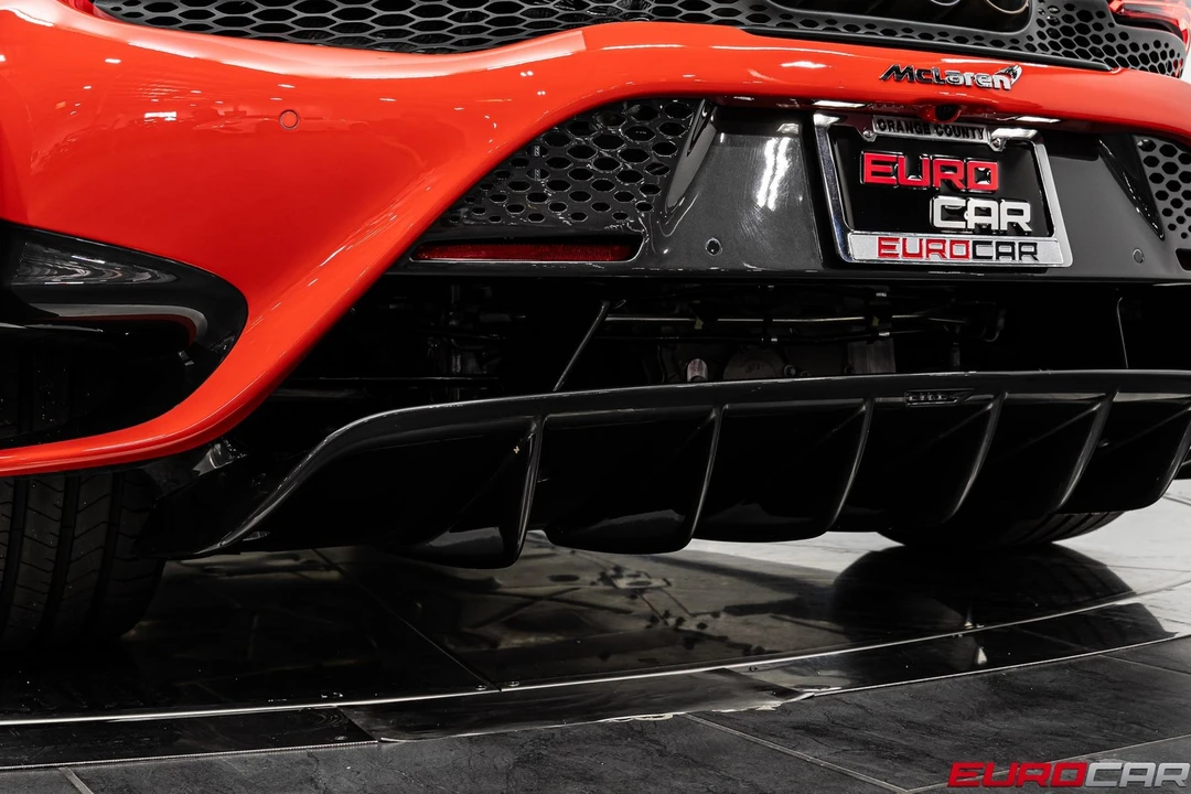 2021 McLaren 675LT - Image 26 of 31