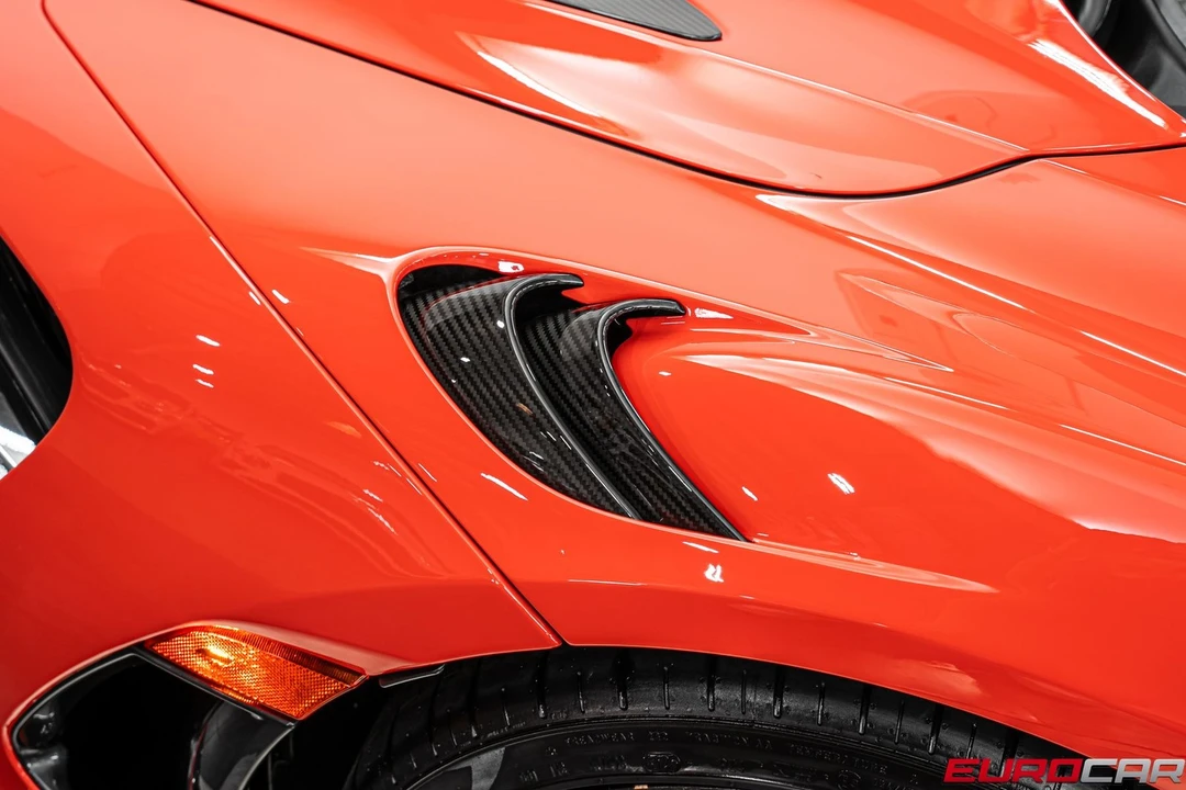 2021 McLaren 675LT - Image 17 of 31