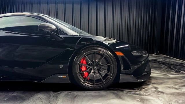2021 McLaren 675LT - Image 9 of 31