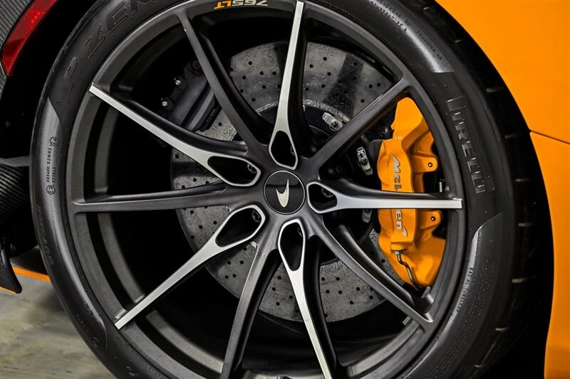 2021 McLaren 675LT - Image 24 of 31