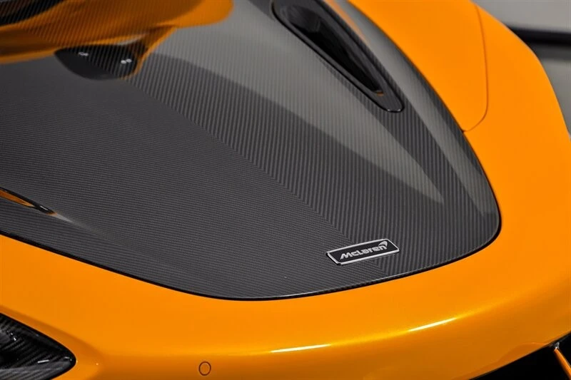 2021 McLaren 675LT - Image 7 of 31