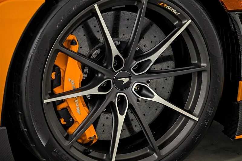 2021 McLaren 675LT - Image 25 of 31