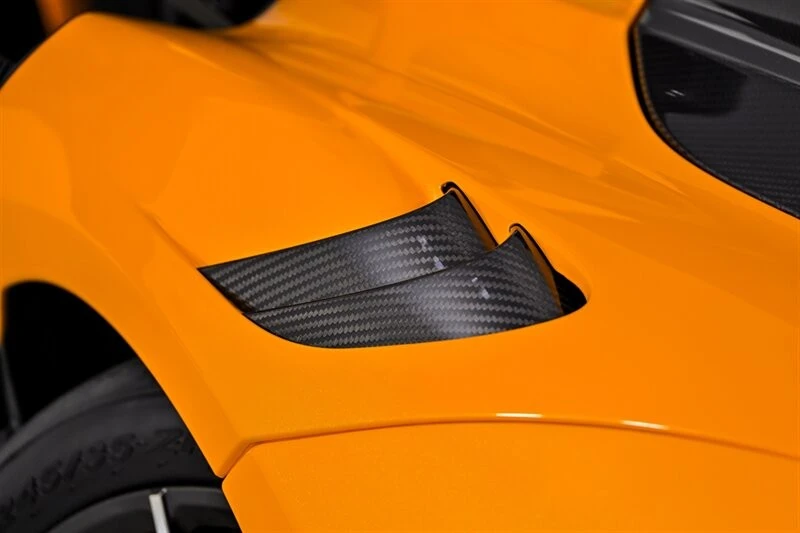 2021 McLaren 675LT - Image 9 of 31