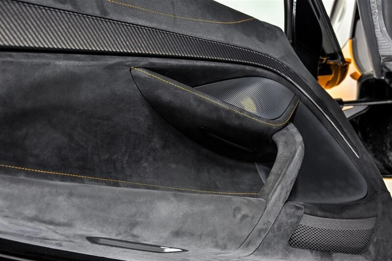 2021 McLaren 675LT - Image 28 of 31
