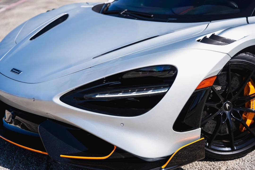 2021 McLaren 675LT - Image 9 of 31