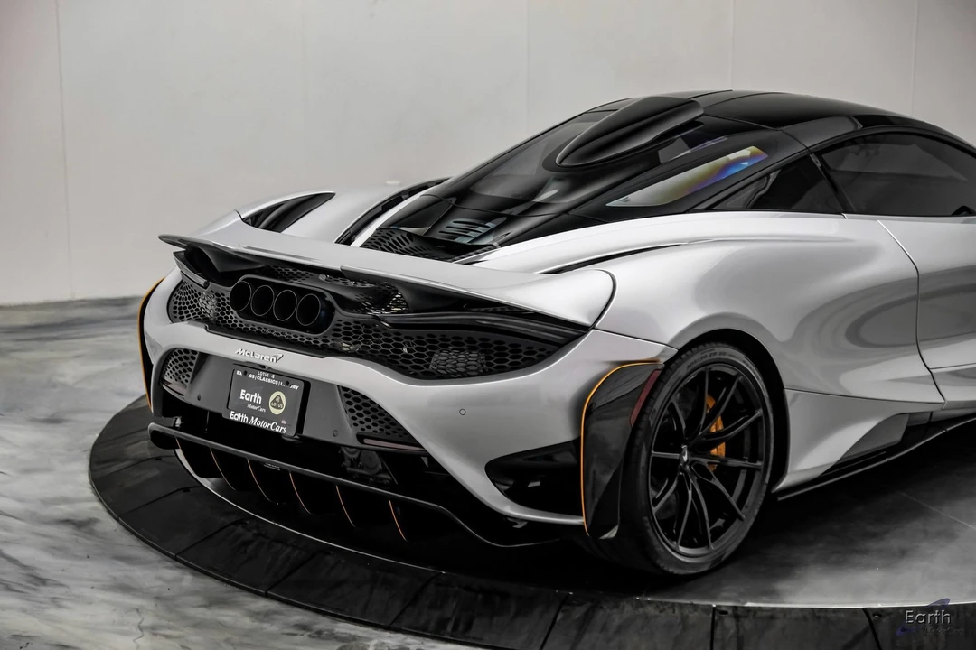 2021 McLaren 675LT - Image 24 of 31