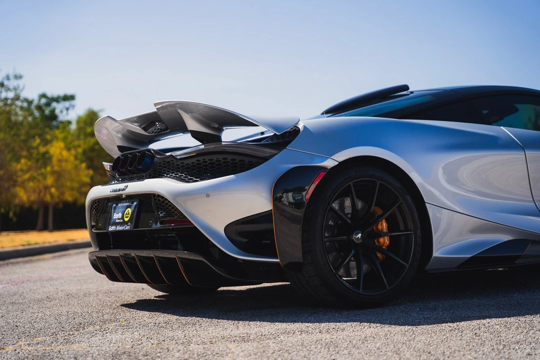 2021 McLaren 675LT - Image 29 of 31