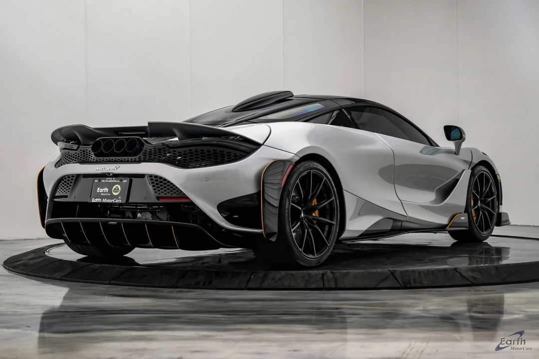 2021 McLaren 675LT - Image 23 of 31