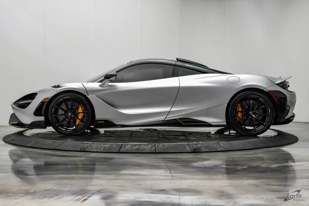 2021 McLaren 675LT - Image 8 of 31