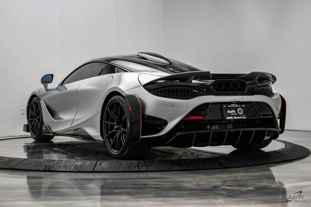 2021 McLaren 675LT - Image 13 of 31