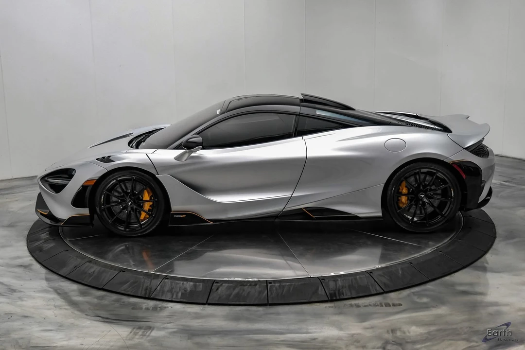 2021 McLaren 675LT - Image 9 of 31