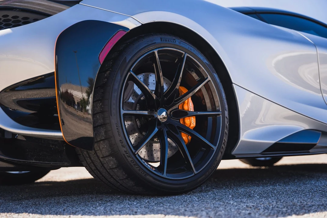 2021 McLaren 675LT - Image 31 of 31
