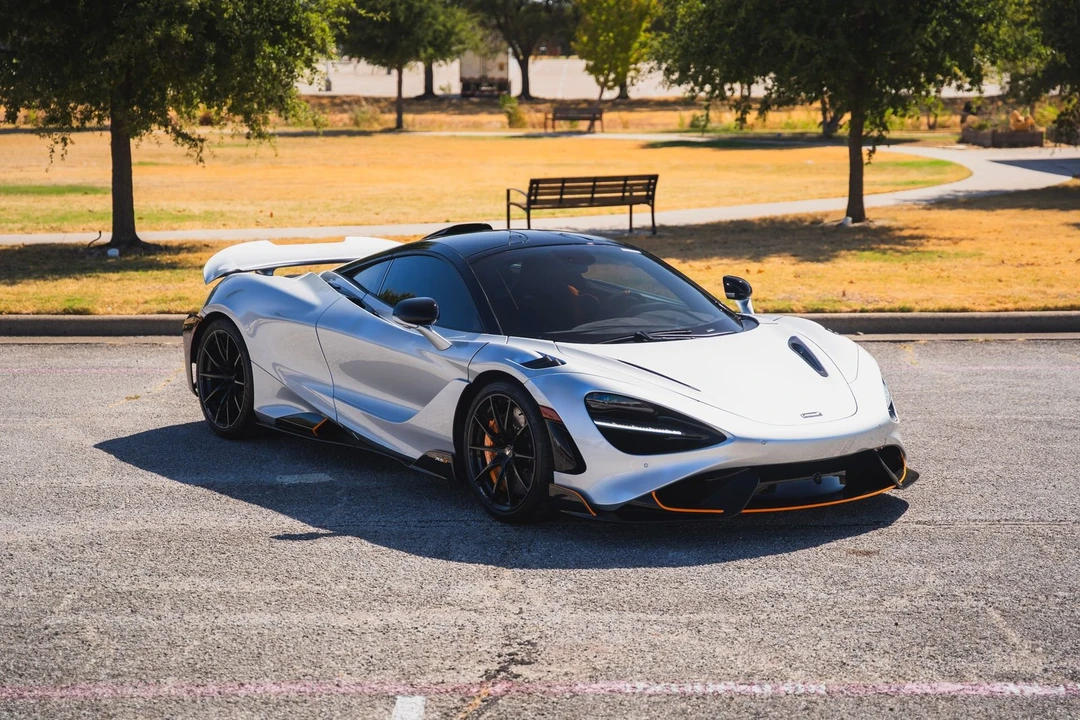 2021 McLaren 675LT - Image 24 of 31