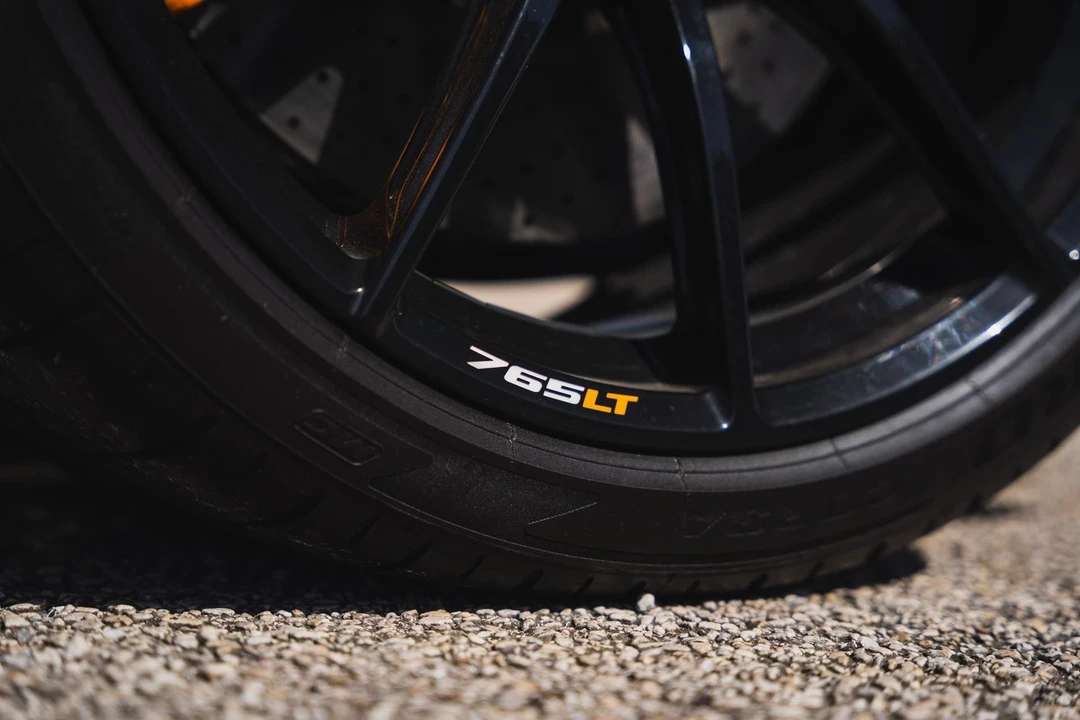 2021 McLaren 675LT - Image 20 of 31