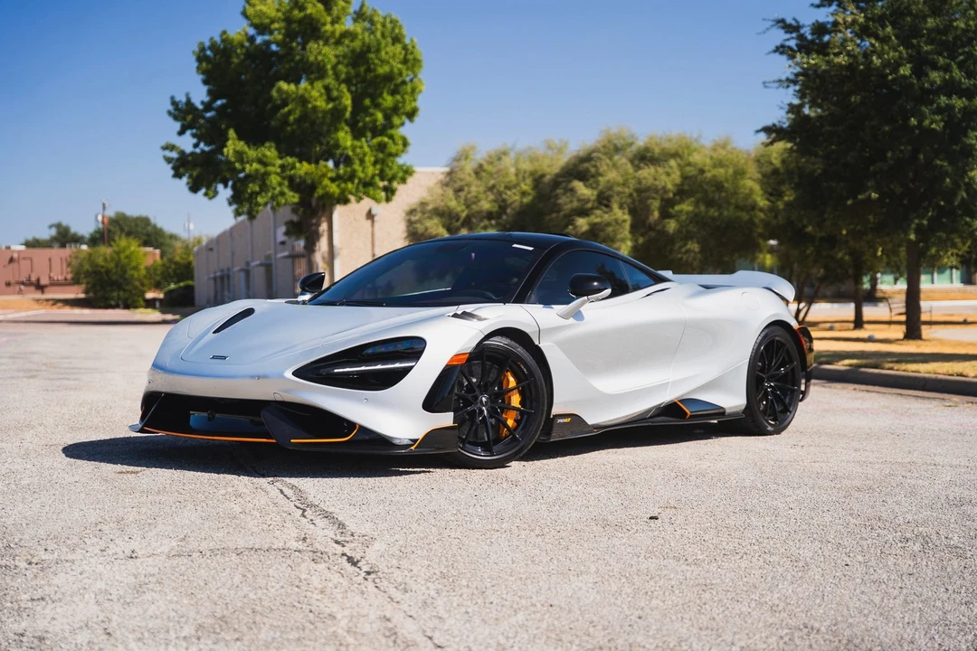 2021 McLaren 675LT - Image 4 of 31
