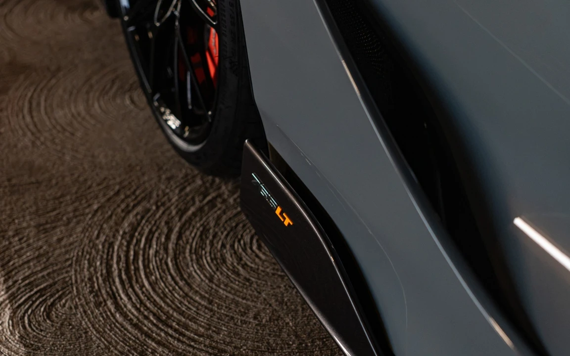 2021 McLaren 675LT - Image 27 of 31