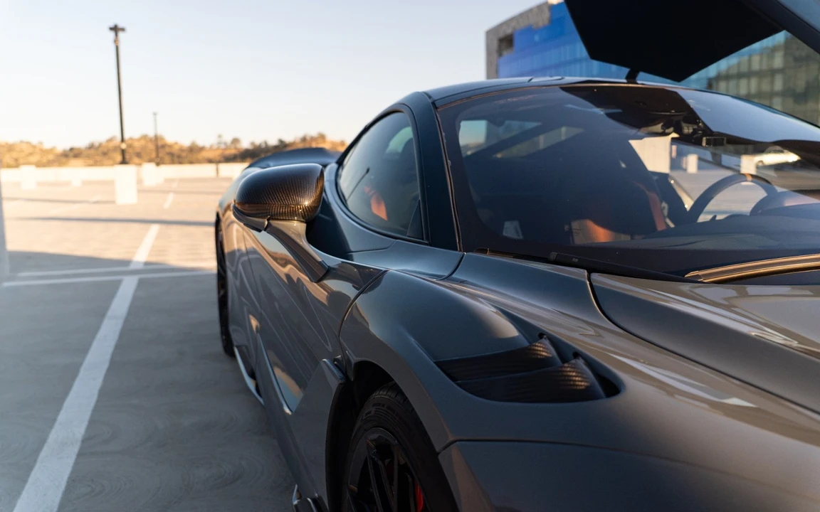 2021 McLaren 675LT - Image 30 of 31