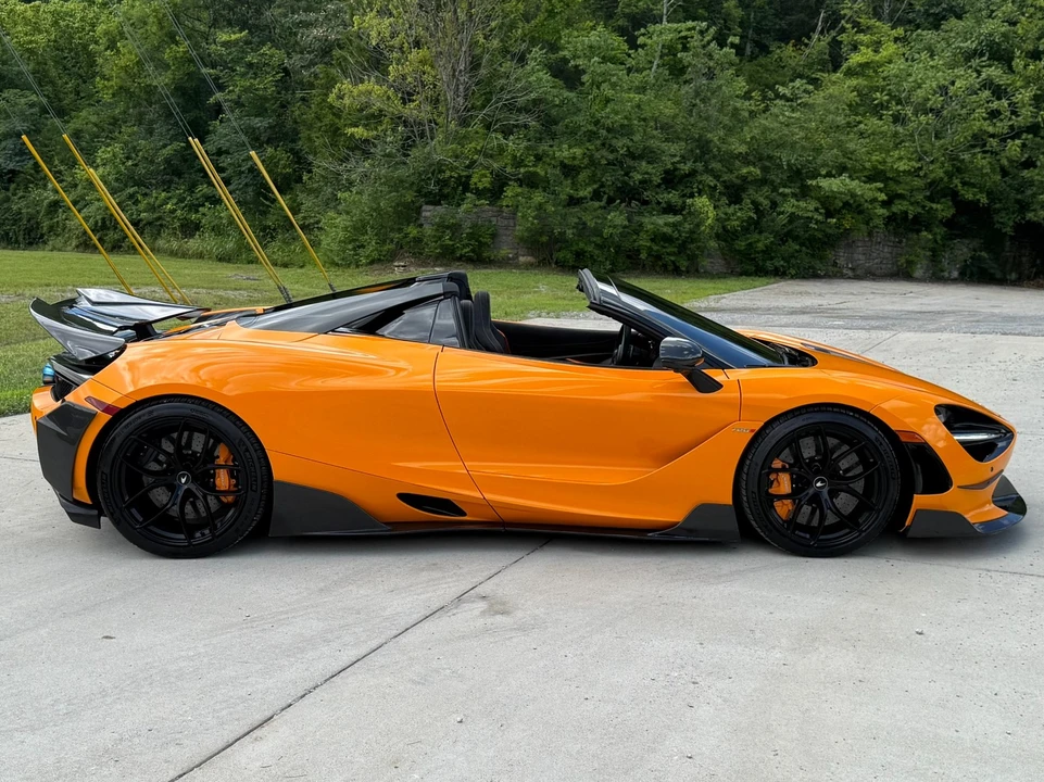 2021 McLaren 720S - Image 12 of 31