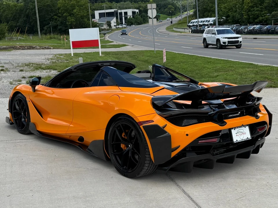 2021 McLaren 720S - Image 8 of 31