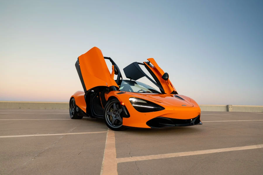 2021 McLaren 720S - Image 7 of 31