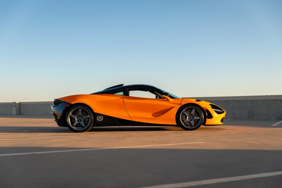 2021 McLaren 720S - Image 16 of 31