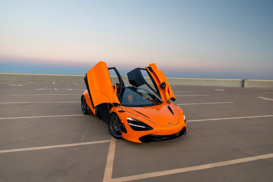 2021 McLaren 720S - Image 28 of 31