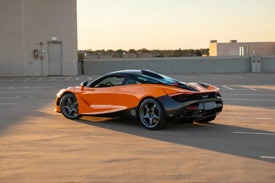 2021 McLaren 720S - Image 12 of 31