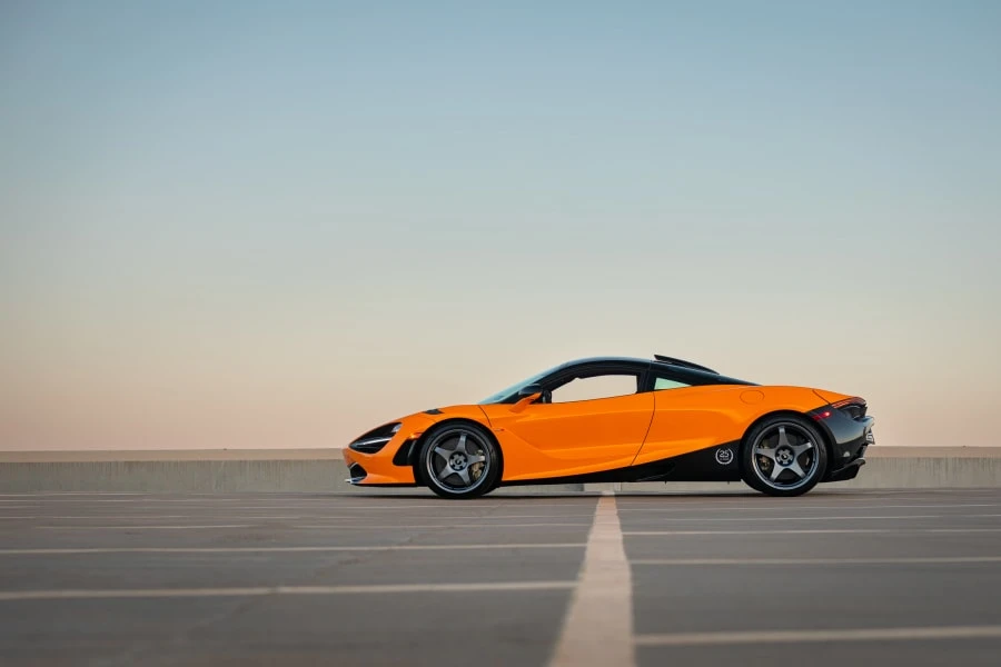 2021 McLaren 720S - Image 13 of 31