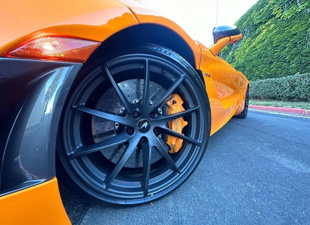 2021 McLaren 720S - Image 13 of 21