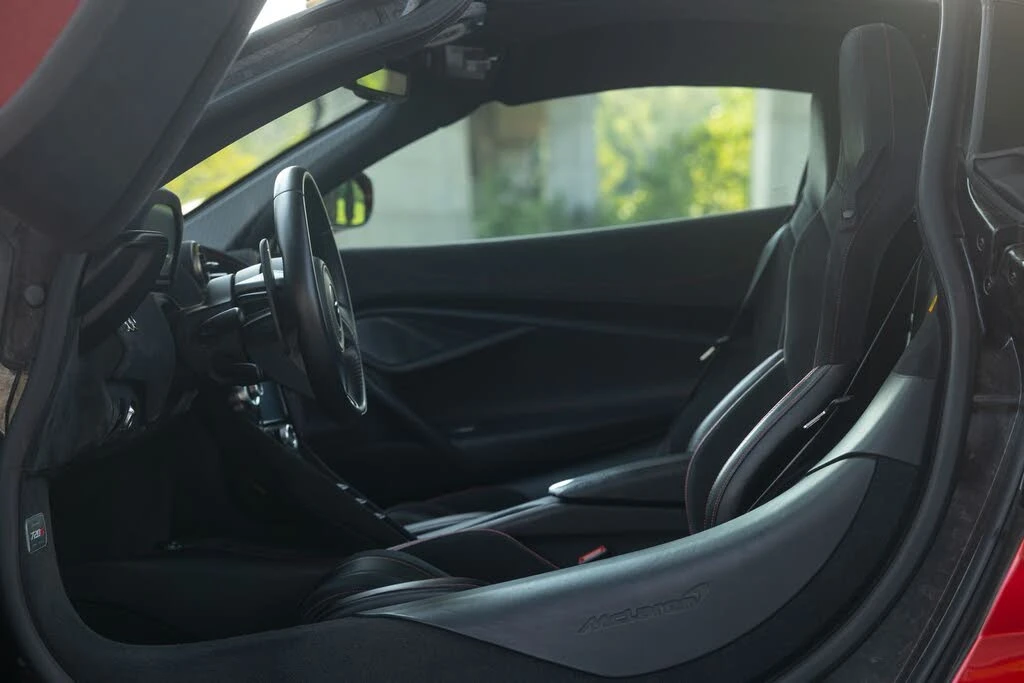 2021 McLaren 720S - Image 15 of 31