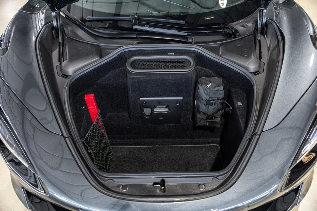 2021 McLaren 720S - Image 28 of 31