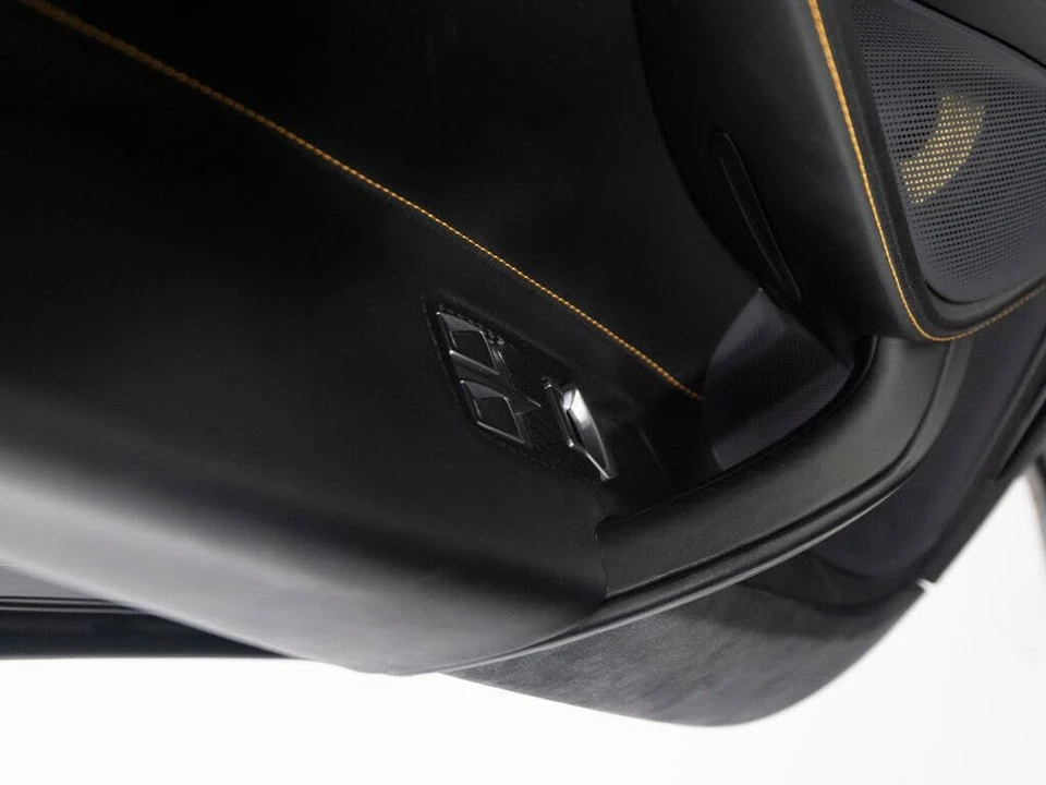 2021 McLaren 720S - Image 13 of 31
