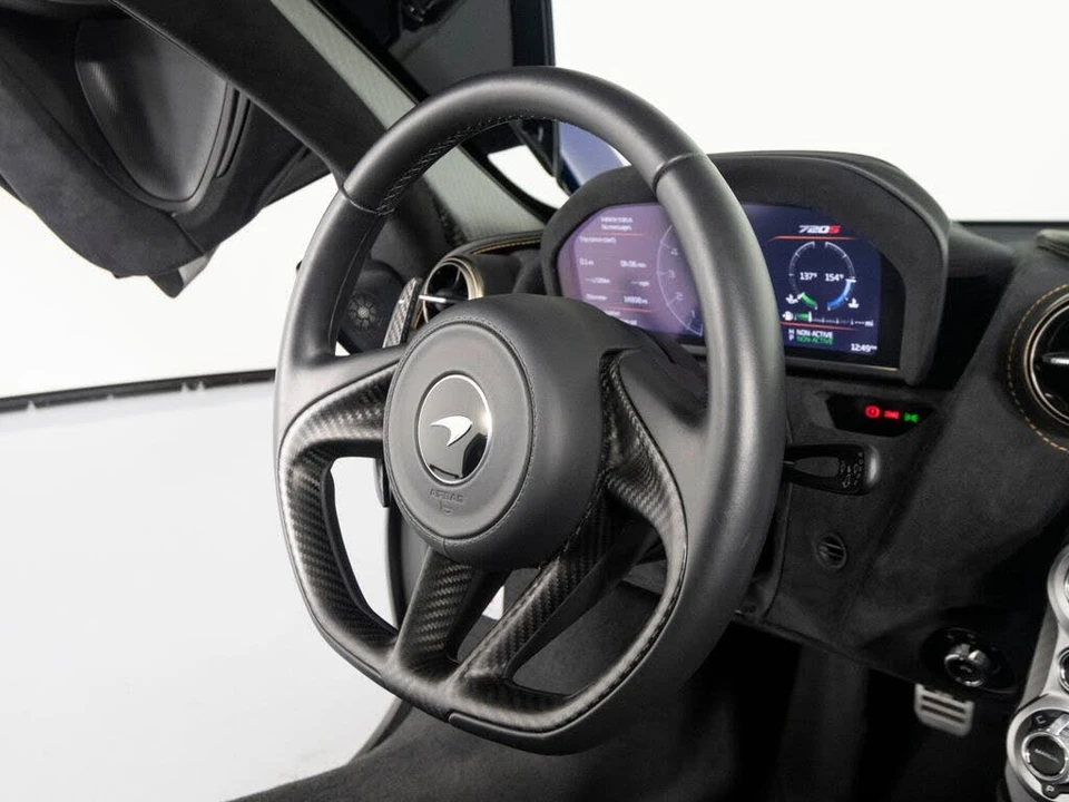 2021 McLaren 720S - Image 28 of 31