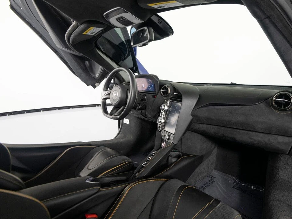 2021 McLaren 720S - Image 26 of 31