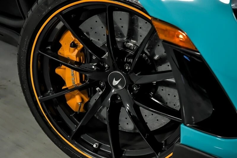 2021 McLaren 720S - Image 6 of 21